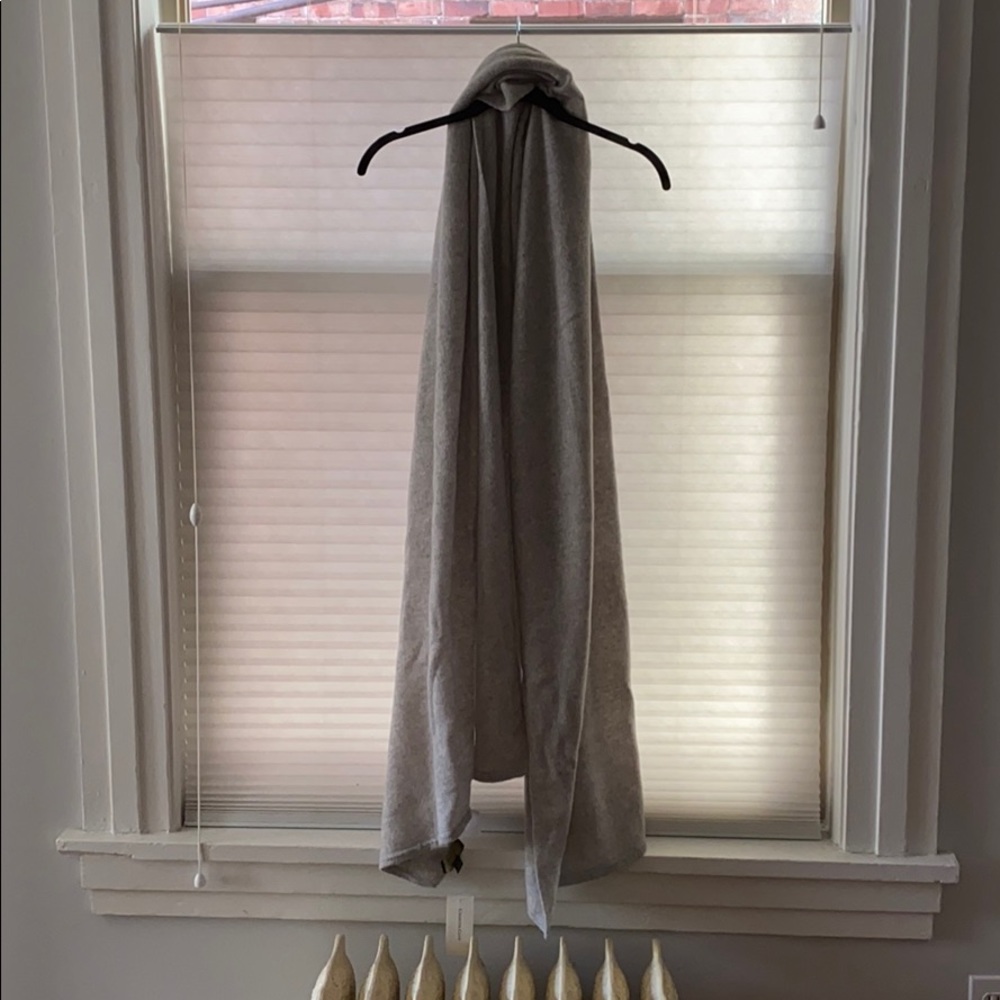 Cashmere blanket scarf